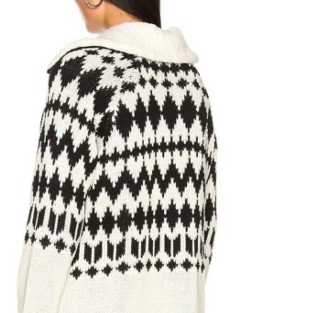 Show Me Your Mumu Women's Sun Valley Pullover Sweater - Picture 4 of 11